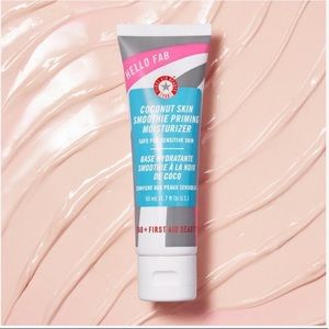 First Aid Beauty Hello Fab Coconut Skin Smoothie Priming Moisturizer